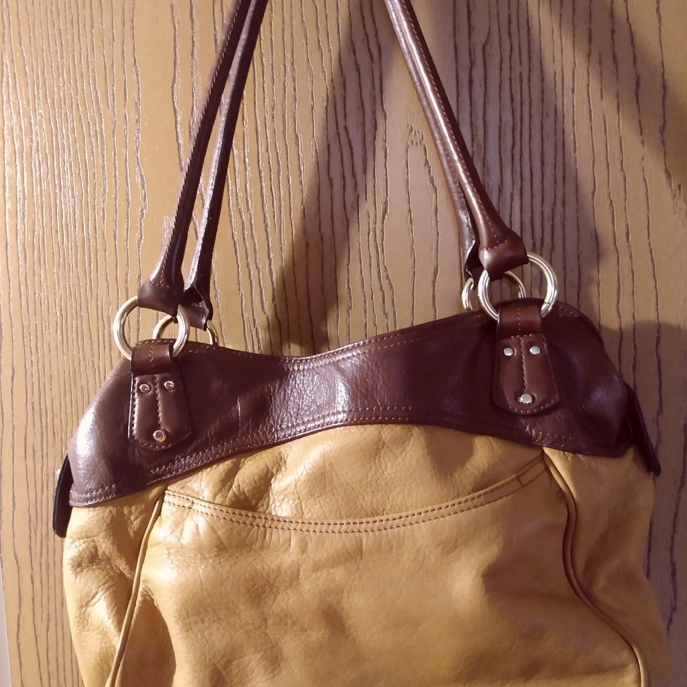 Designer 👜 handbag - Picture 2 of 4